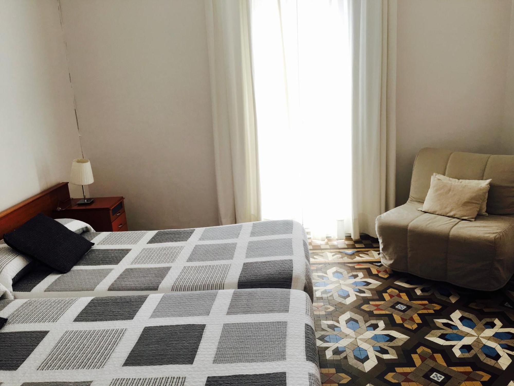 Hostal Eixample Barcelona Bilik gambar